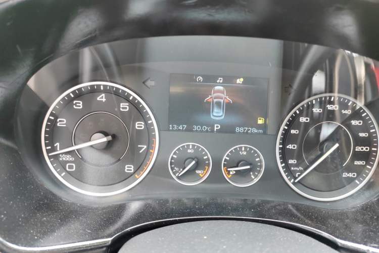 Used BORGWARD BX7 2016 28T Two-Wheel Drive Luxury Version 5 Seats Odometer Close Up