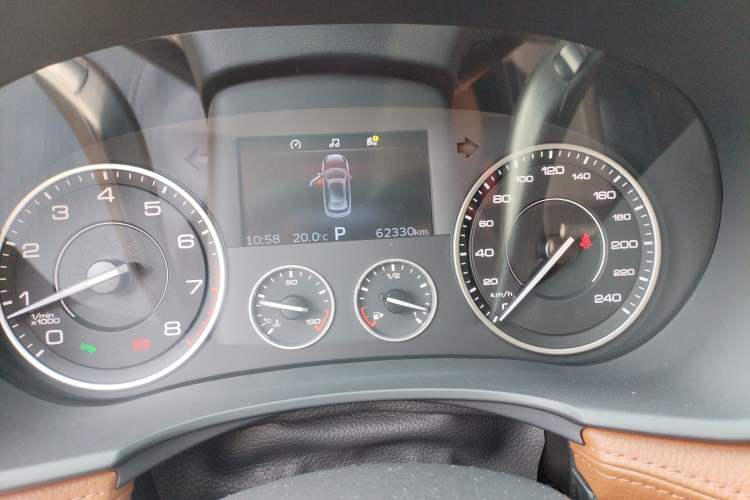 Used BORGWARD BX7 2016 28T 2WD Elite Edition 5-seater Odometer Close Up