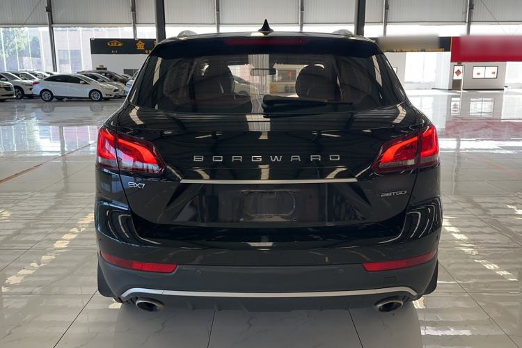Used BORGWARD BX7 2016 28T Two-Wheel Drive Luxury Version 6 Seats Rear