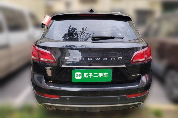 Used BORGWARD BX7 2016 28T Two-Wheel Drive Luxury Version 5 Seats Rear