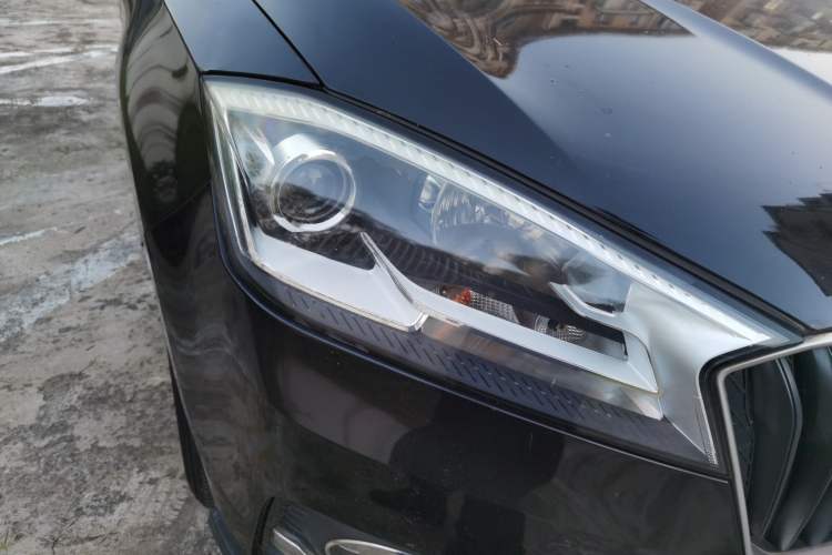 Used BORGWARD BX7 2016 28T 2WD Elite Edition 5-seater Right Front Headlight