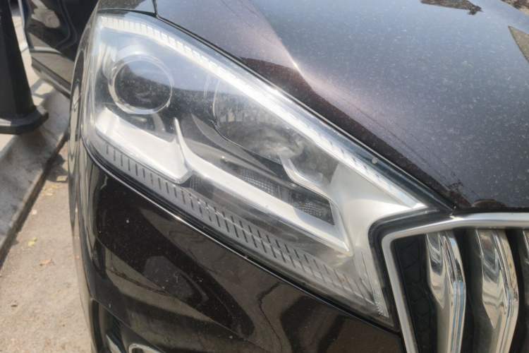 Used BORGWARD BX7 2016 28T Four-Wheel Drive Elite Edition 5 Seats Right Front Headlight