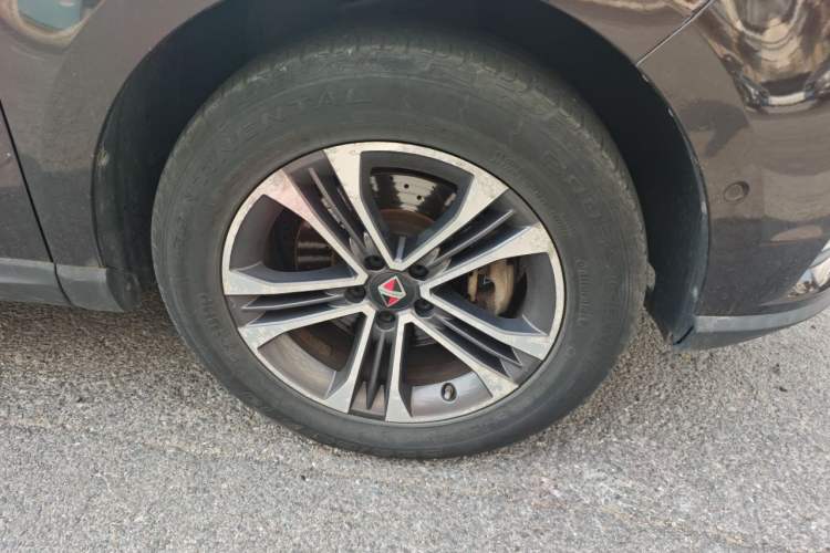 Used BORGWARD BX7 2016 28T Four-Wheel Drive Flagship Version 5 Seats Right Front Wheel Hub