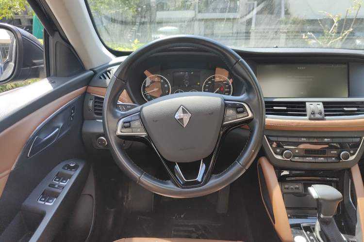 Used BORGWARD BX7 2016 28T 2WD Elite Edition 5-seater Steering Wheel