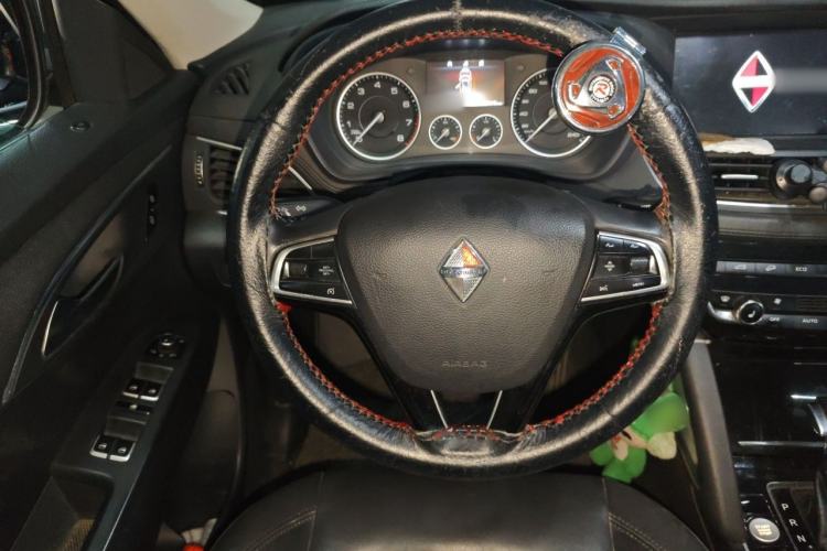 Used BORGWARD BX7 2016 28T Four-Wheel Drive Flagship Version 5 Seats Steering Wheel