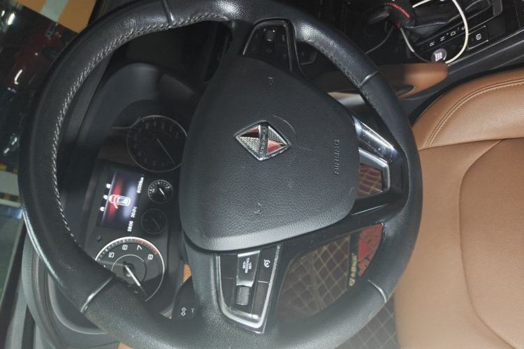 Used BORGWARD BX7 2016 28T 2WD Elite Edition 5-seater Steering Wheel
