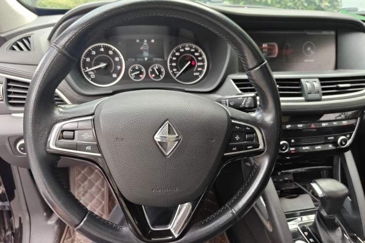 Used BORGWARD BX7 2016 28T Four-Wheel Drive Flagship Version 5 Seats Steering Wheel