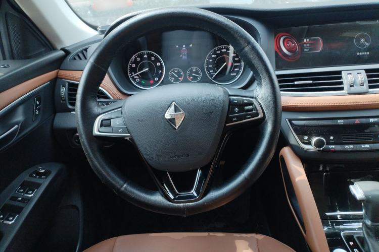 Used BORGWARD BX7 2016 28T 2WD Elite Edition 5-seater Steering Wheel