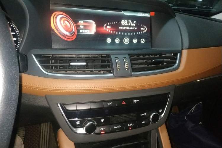 Used BORGWARD BX7 2016 28T 2WD Elite Edition 5-seater Audio And AC Panel