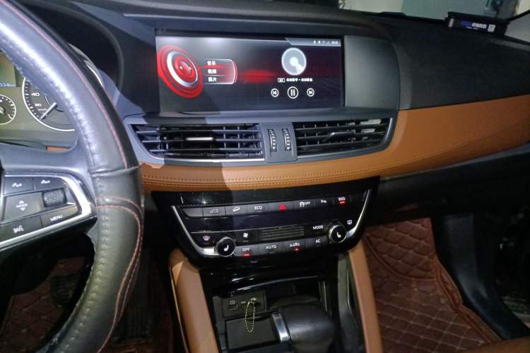 Used BORGWARD BX7 2016 28T Four-Wheel Drive Flagship Version 5 Seats Audio And AC Panel