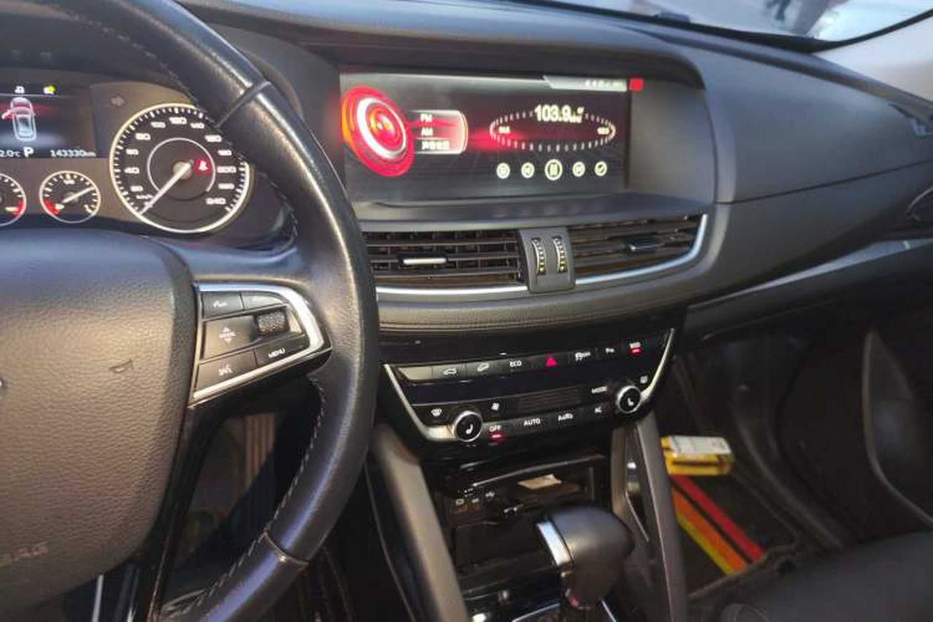 Used BORGWARD BX7 2016 28T Four-Wheel Drive Flagship Version 5 Seats Audio And AC Panel