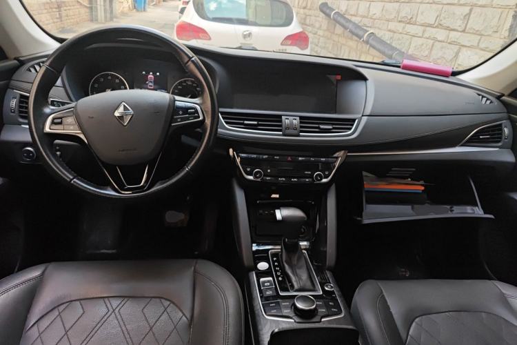Used BORGWARD BX7 2016 28T Four-wheel Drive Flagship Version 7 Seats Center Console