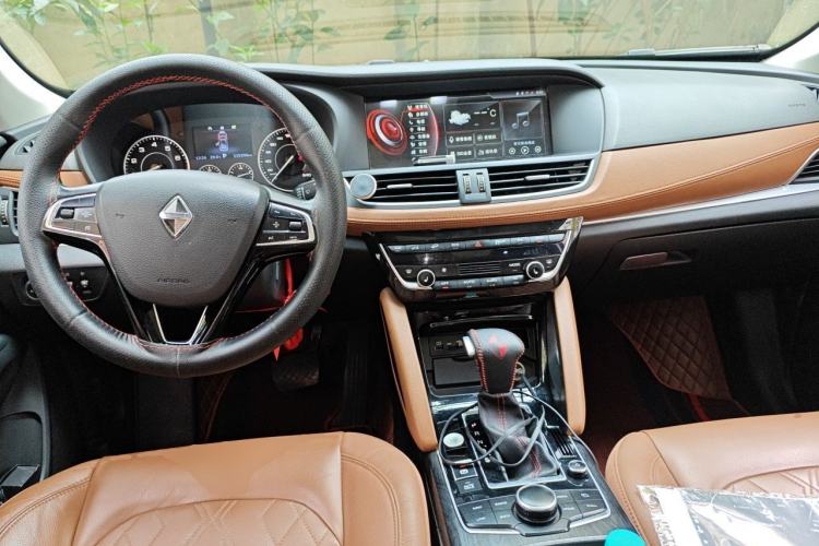 Used BORGWARD BX7 2016 28T Four-wheel Drive Flagship Version 7 Seats Center Console