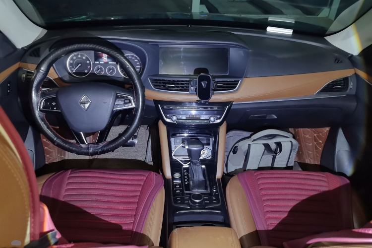 Used BORGWARD BX7 2016 28T Four-Wheel Drive Flagship Model 6 Seats Center Console