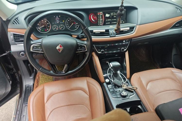 Used BORGWARD BX7 2016 28T Two-Wheel Drive Luxury Version 5 Seats Center Console