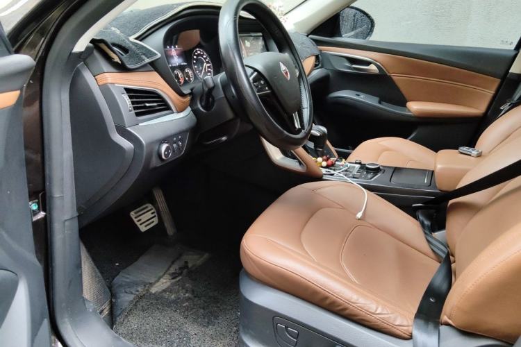 Used BORGWARD BX7 2016 28T Two-Wheel Drive Luxury Version 5 Seats Driver Seat