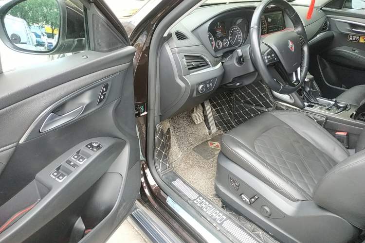 Used BORGWARD BX7 2016 28T Four-Wheel Drive Flagship Version 5 Seats Driver Seat
