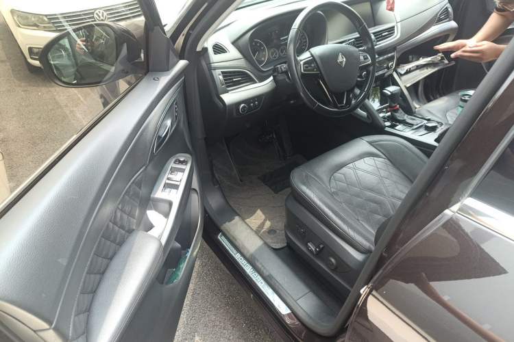 Used BORGWARD BX7 2016 28T Four-Wheel Drive Flagship Version 5 Seats Driver Seat