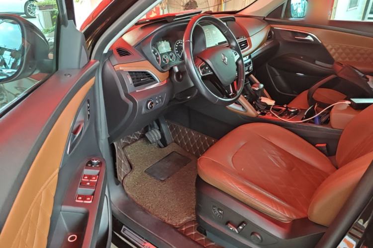 Used BORGWARD BX7 2016 28T Four-Wheel Drive Flagship Version 5 Seats Driver Seat