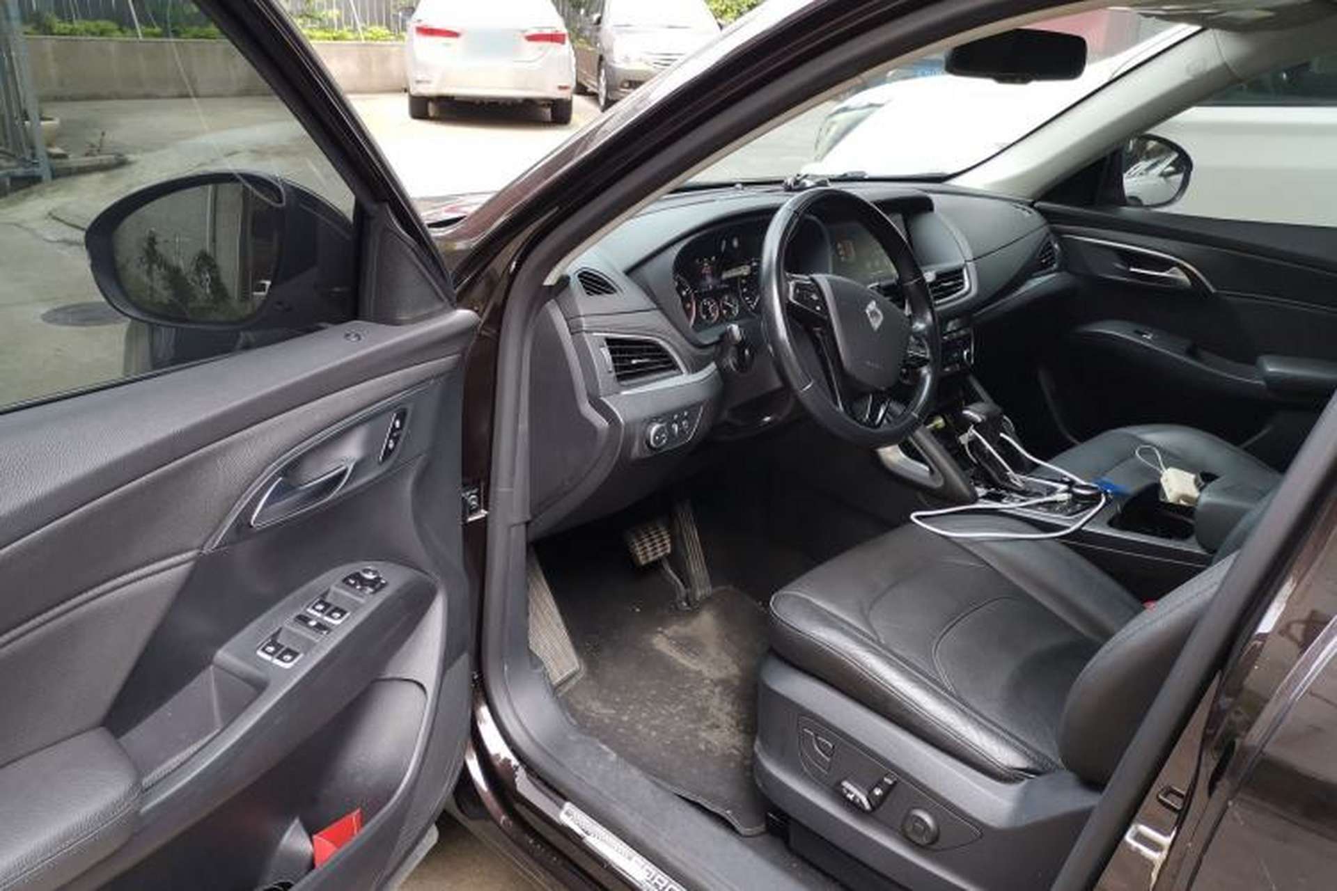 Used BORGWARD BX7 2016 28T Four-wheel Drive Luxury Edition 5 Seats Driver Seat