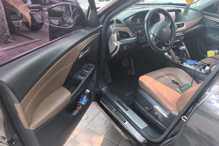 Used BORGWARD BX7 2016 28T Four-wheel Drive Luxury Edition 5 Seats Driver Seat