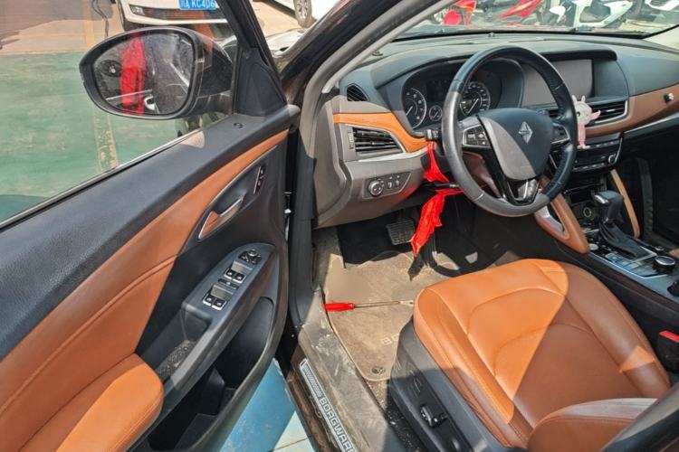 Used BORGWARD BX7 2016 28T 2WD Luxury Edition 7-seater Driver Seat