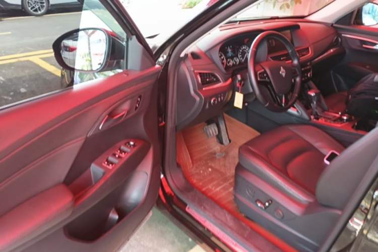 Used BORGWARD BX7 2016 28T 2WD Luxury Edition 7-seater Driver Seat