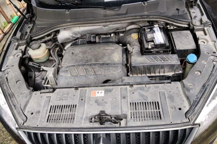 Used BORGWARD BX7 2016 28T Two-Wheel Drive Luxury Version 5 Seats Engine Bay