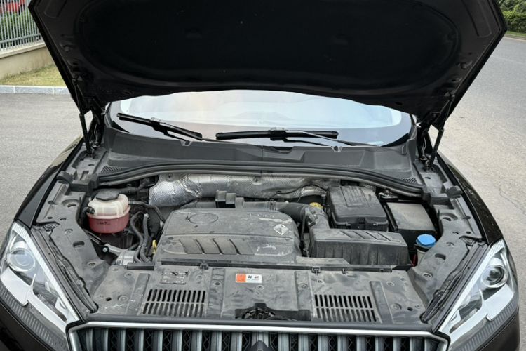 Used BORGWARD BX7 2016 28T 2WD Elite Edition 5-seater Engine Bay