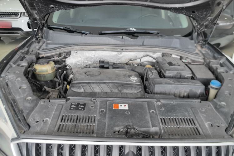 Used BORGWARD BX7 2016 28T 2WD Elite Edition 5-seater Engine Bay
