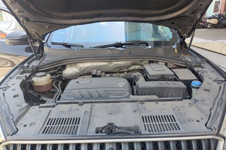 Used BORGWARD BX7 2016 28T Four-Wheel Drive Flagship Version 5 Seats Engine Bay