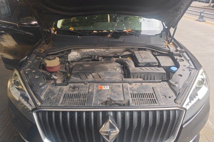 Used BORGWARD BX7 2016 28T Four-Wheel Drive Flagship Version 5 Seats Engine Bay
