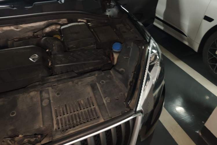Used BORGWARD BX7 2016 28T 2WD Elite Edition 5-seater Engine Bay Left