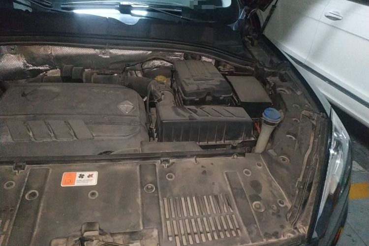 Used BORGWARD BX7 2016 28T 2WD Elite Edition 5-seater Engine Bay Left