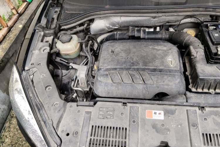 Used BORGWARD BX7 2016 28T Two-Wheel Drive Luxury Version 5 Seats Engine Bay Right