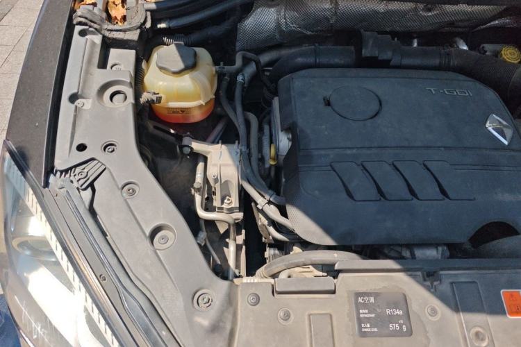 Used BORGWARD BX7 2016 28T 2WD Elite Edition 5-seater Engine Bay Right