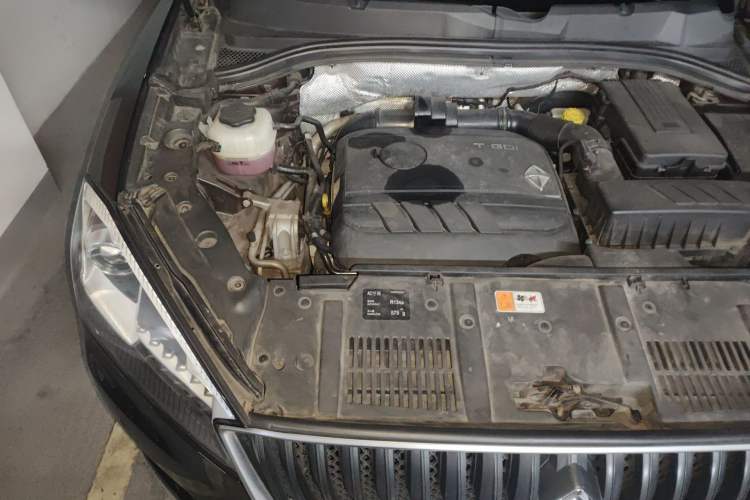 Used BORGWARD BX7 2016 28T Four-Wheel Drive Flagship Version 5 Seats Engine Bay Right