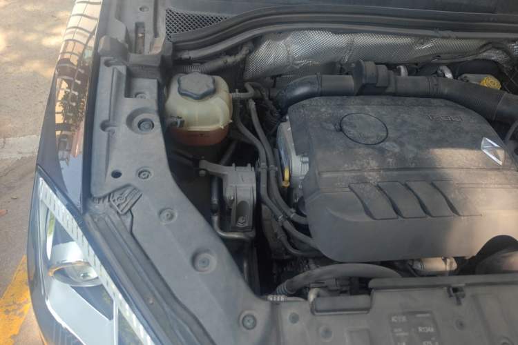 Used BORGWARD BX7 2016 28T Four-Wheel Drive Flagship Version 5 Seats Engine Bay Right
