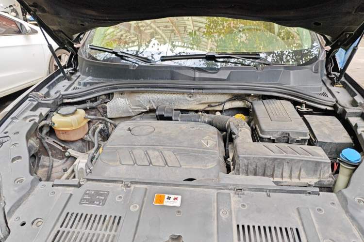 Used BORGWARD BX7 2016 28T Four-wheel Drive Flagship Version 7 Seats Engine Bay Right