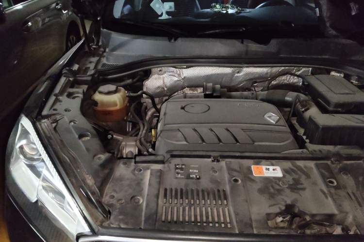 Used BORGWARD BX7 2016 28T 2WD Elite Edition 5-seater Engine Bay Right