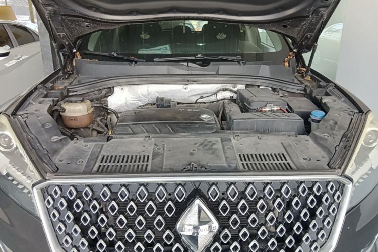 Used BORGWARD BX7 2016 28T Two-Wheel Drive Luxury Version 5 Seats Engine Bay