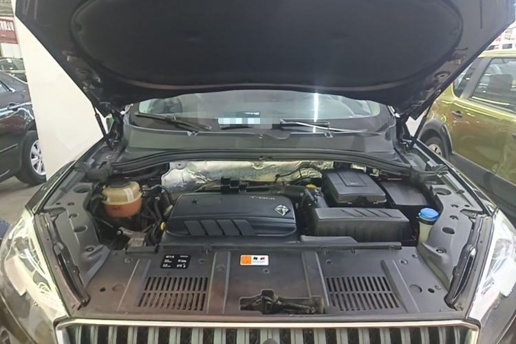 Used BORGWARD BX7 2016 28T 2WD Elite Edition 5-seater Engine Bay