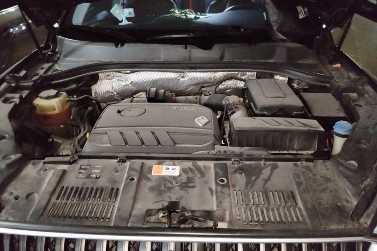 Used BORGWARD BX7 2016 28T 2WD Elite Edition 5-seater Engine Bay