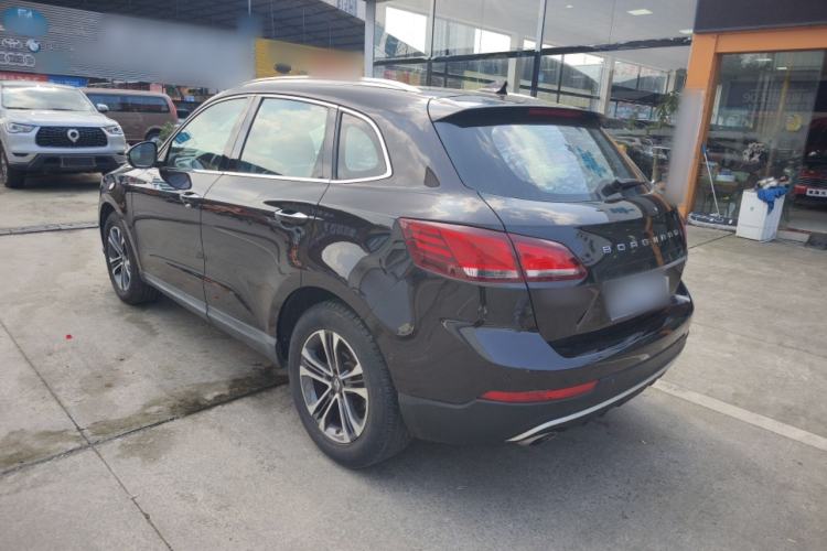 Used BORGWARD BX7 2016 28T Two-Wheel Drive Luxury Version 5 Seats Exterior 2