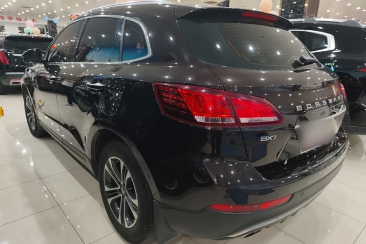 Used BORGWARD BX7 2016 28T Four-wheel Drive Luxury Edition 5 Seats Exterior 2