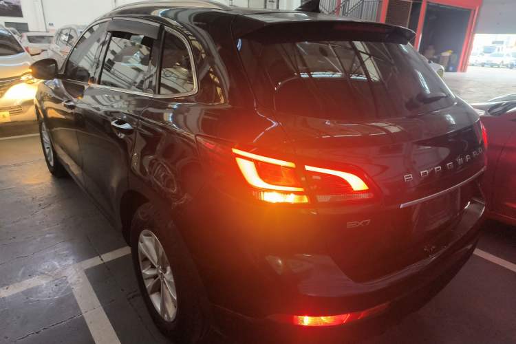 Used BORGWARD BX7 2016 28T 2WD Elite Edition 5-seater Exterior 2