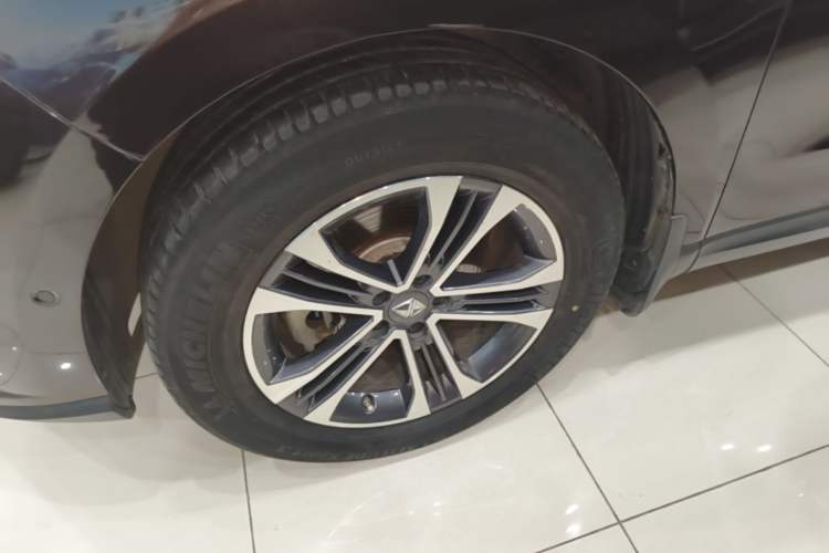 Used BORGWARD BX7 2016 28T Four-wheel Drive Luxury Edition 5 Seats Exterior 4