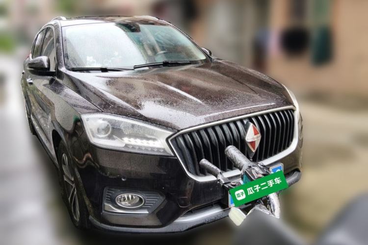 Used BORGWARD BX7 2016 28T Two-Wheel Drive Luxury Version 5 Seats Front Right 45 Deg