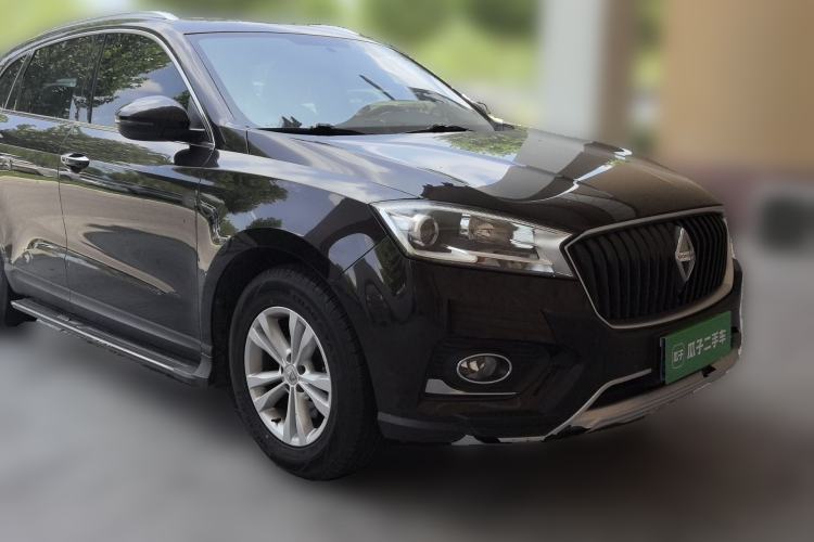 Used BORGWARD BX7 2016 28T 2WD Elite Edition 5-seater Front Right 45 Deg