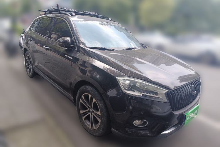 Used BORGWARD BX7 2016 28T Two-Wheel Drive Luxury Version 5 Seats Front Right 45 Deg